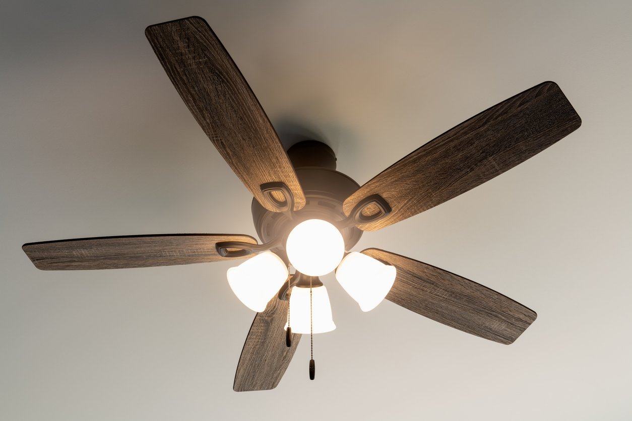 Which Way Should a Ceiling Fan Turn?